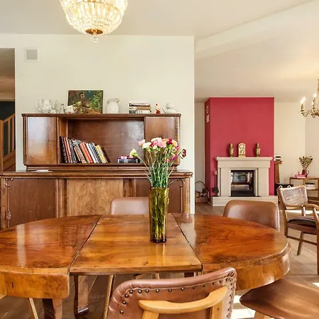 Dom W Grodzisku ヴィラ Skala